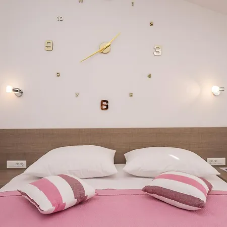 Maza Apartmán *