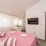 Apartment Maza *
