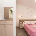 Lägenhet Maza